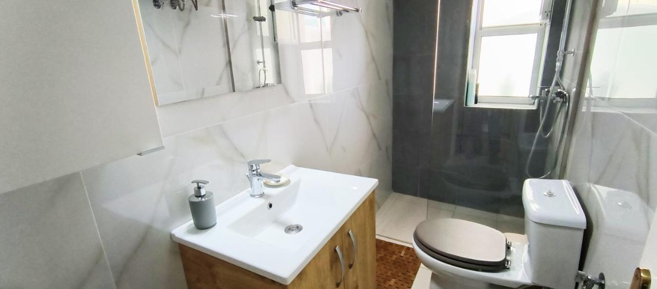 Central Apartment, Fully Equipped Himare Ngoại thất bức ảnh